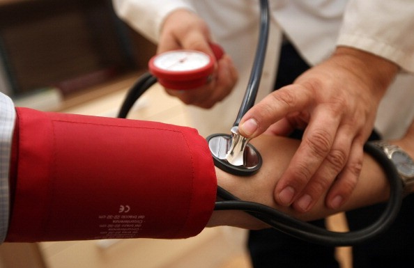 Doctors Seek Higher Fees From Health Insurers